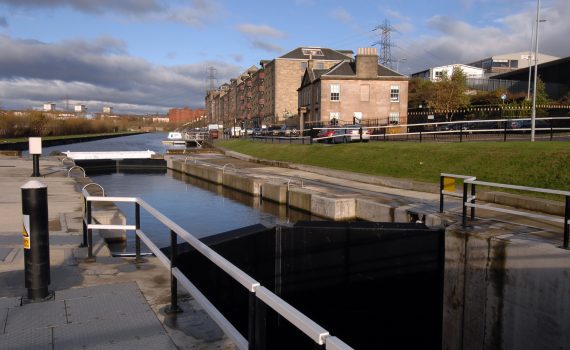 Photograph of Spiers Wharf canal, Glasgow